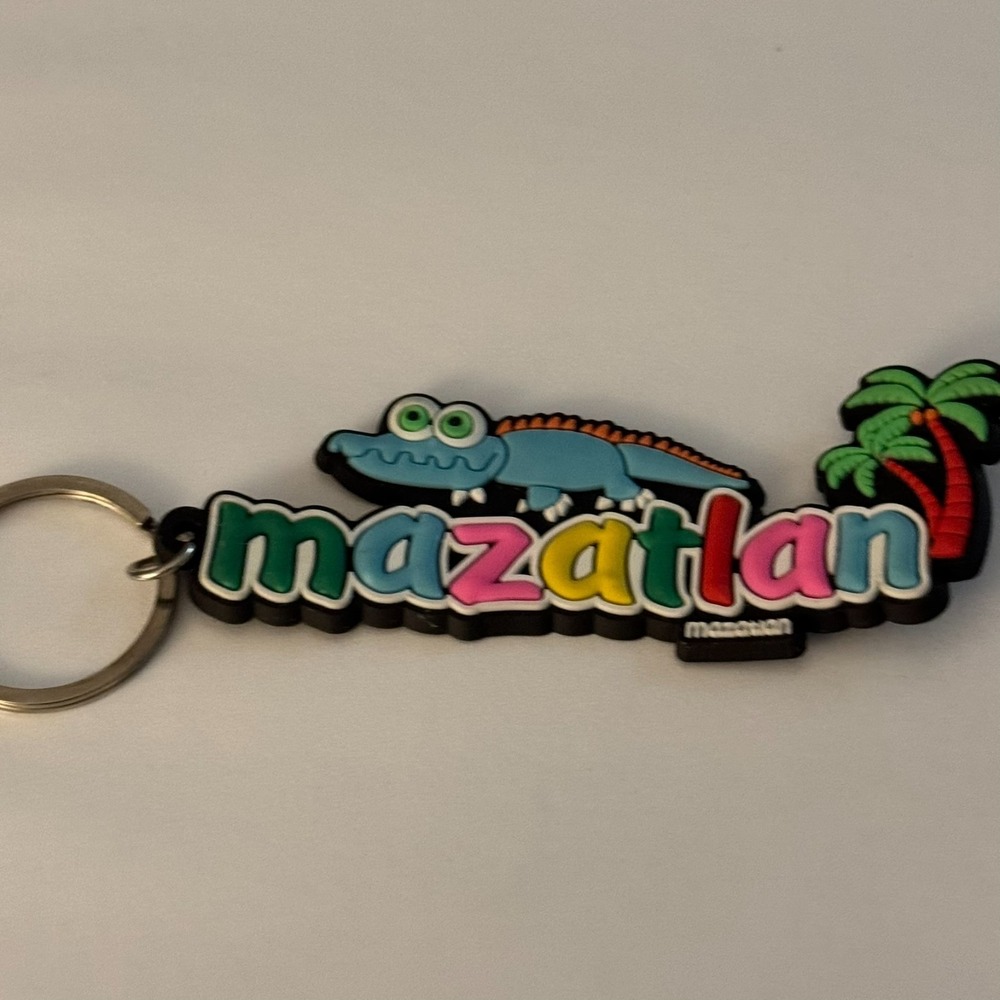 Mazatlan Keychain Key Ring Alligator Palm Trees‎ Souvenir